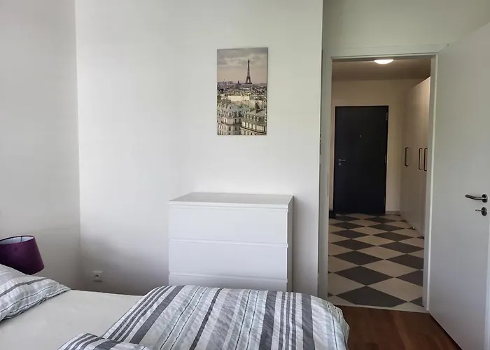 Appartement New In Karlin, 8, Close To Center *