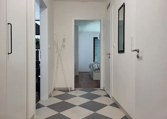 Appartement New In Karlin, 8, Close To Center